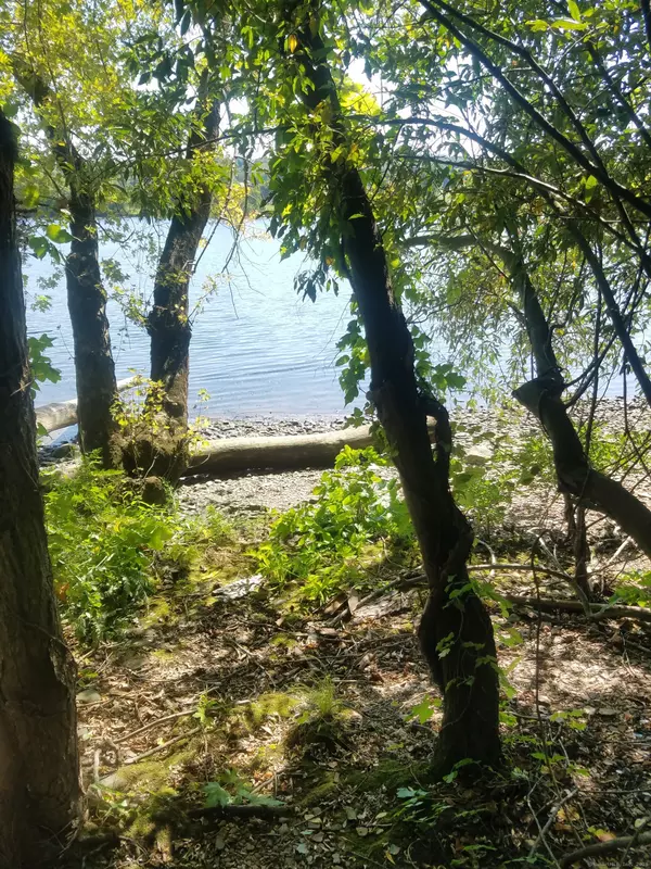 Cromwell, CT 06416,28 & 33 River Road