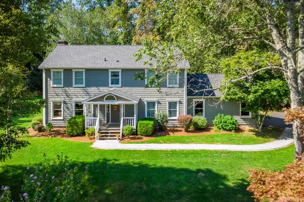 12 Sunny Lane,  Sherman,  CT 06784