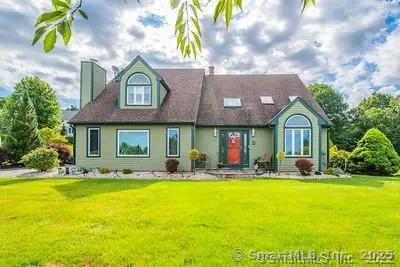 5 Stegos Drive, Wallingford, CT 06492