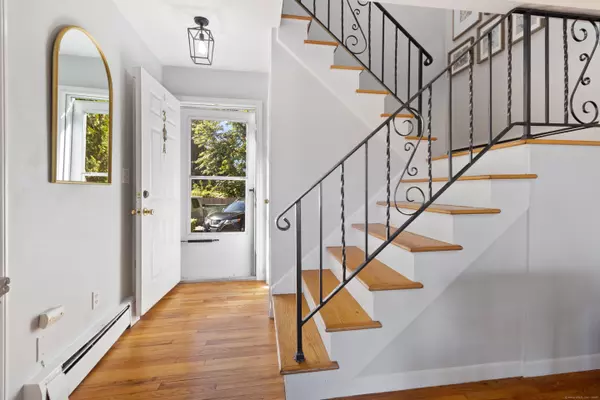 Norwalk, CT 06851,80 County Street #3A