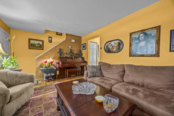 Waterbury, CT 06708,248 Oakville Avenue #E