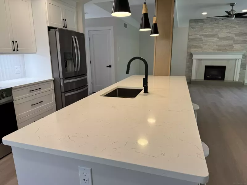 623 Heritage Village #B, Southbury, CT 06488