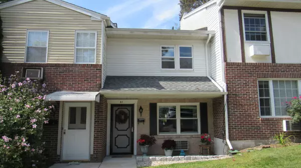 Torrington, CT 06790,27 Surrey Lane #27