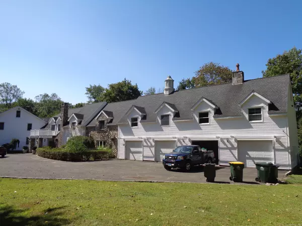 Darien, CT 06820,531 Hollow Tree Ridge Road