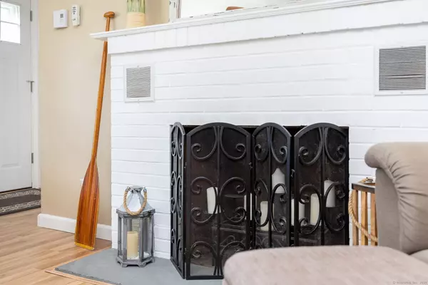 Westbrook, CT 06498,140 Salt Island Road