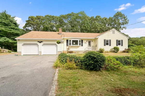 85 Dayton Road, Waterford, CT 06385