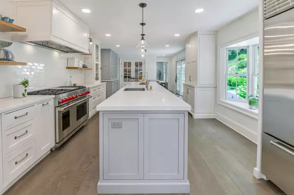 Ridgefield, CT 06877,4 Blacksmith Ridge Road