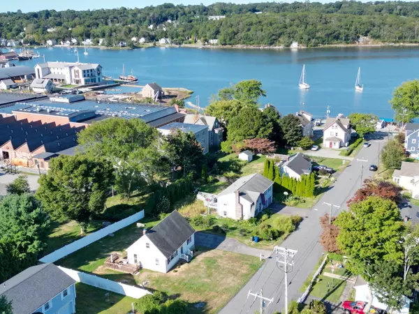 Stonington, CT 06355,10 Pleasant Street