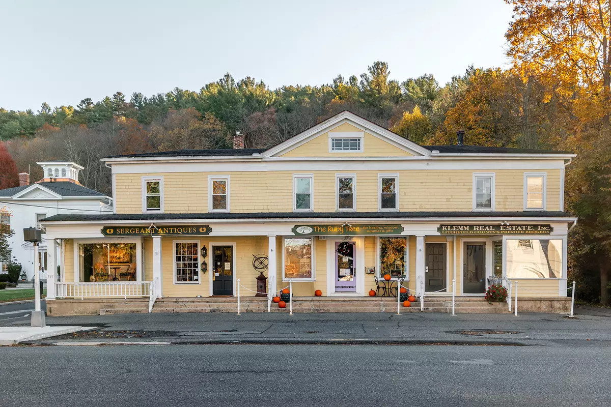 Woodbury, CT 06798,289 Main Street South