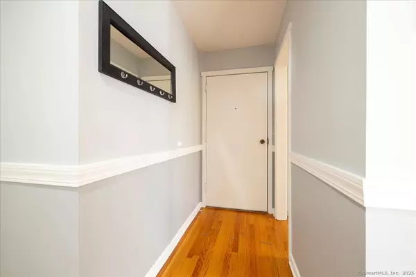 Southbury, CT 06488,114 Heritage Village #E