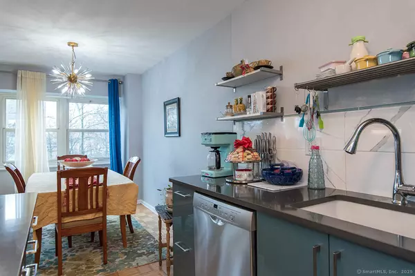 Hartford, CT 06105,31 Woodland Street #4G