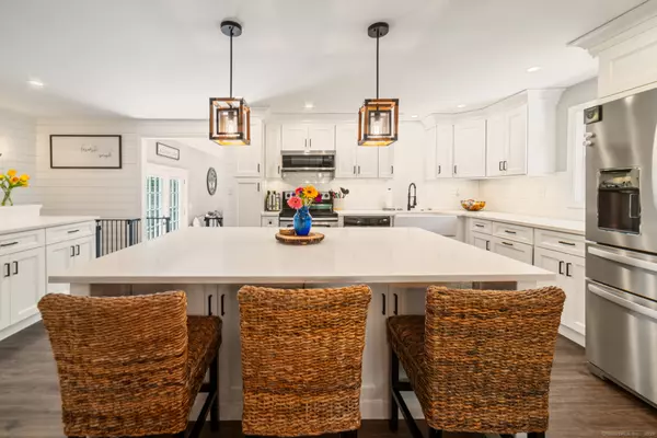 Litchfield, CT 06778,718 Northfield Road