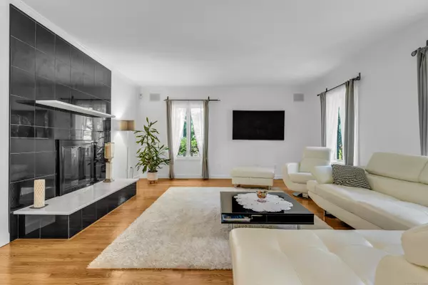 Branford, CT 06405,155 Stony Creek Road