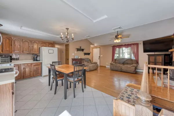 Columbia, CT 06237,76 Hunt Road