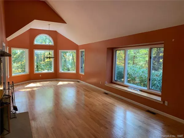 Avon, CT 06001,380 Huckleberry Hill Road