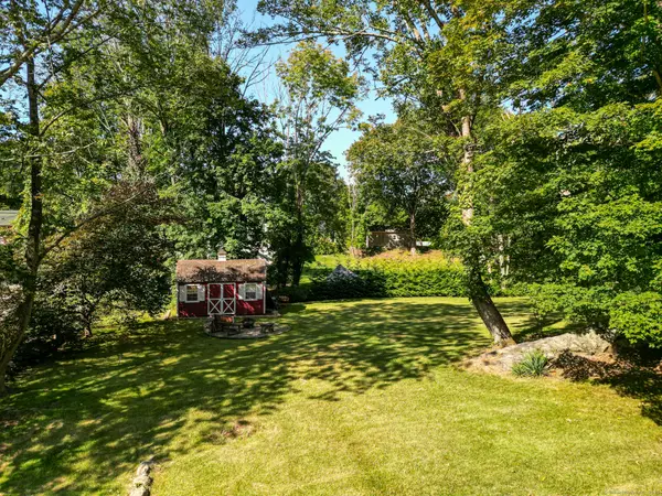 Norwich, CT 06360,33 Newton Street