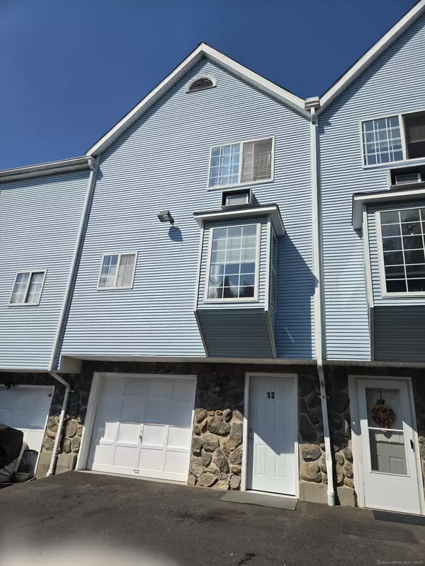 106 Wakelee Road #APT 13, Waterbury, CT 06705