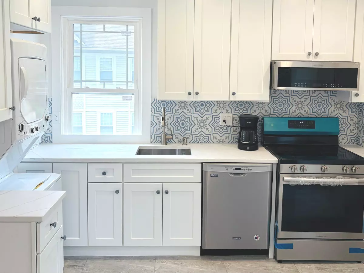 Westport, CT 06880,66 Church Lane