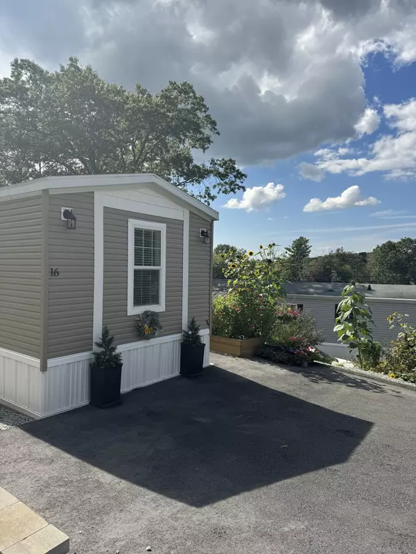 Vernon, CT 06066,16 Middle Terrace