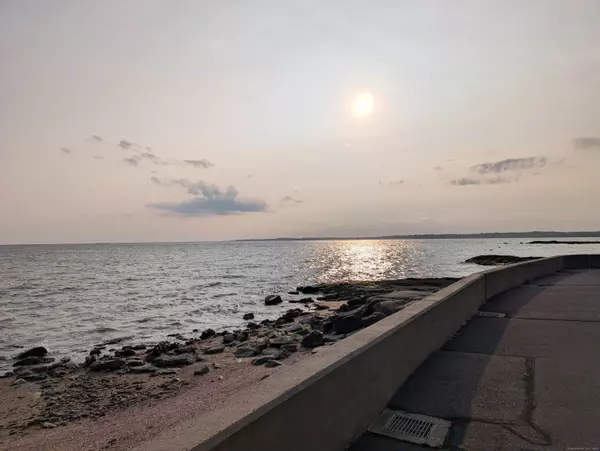 East Haven, CT 06512,2 Old Town Highway #39