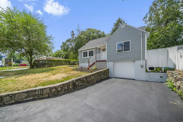 407 Laurel Hill Avenue, Norwich, CT 06360