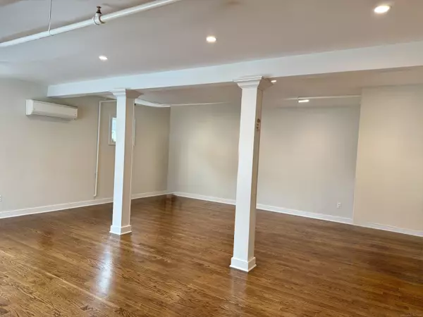 Milford, CT 06460,88 High Street