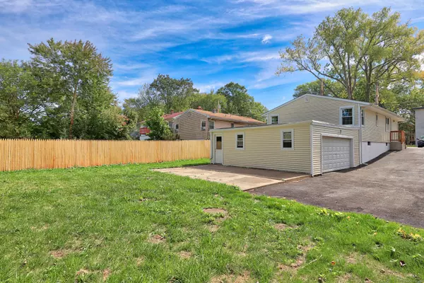 West Haven, CT 06516,81 Homeside Avenue