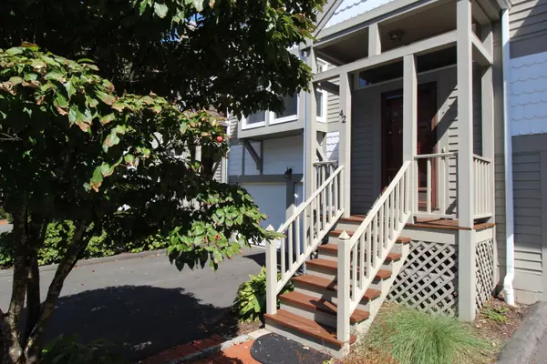 Shelton, CT 06484,42 Greystone #42