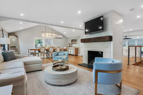 Stamford, CT 06906,95 Pine Tree Drive