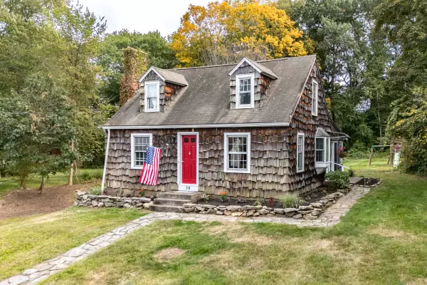 38 Aspinall Drive, Andover, CT 06232