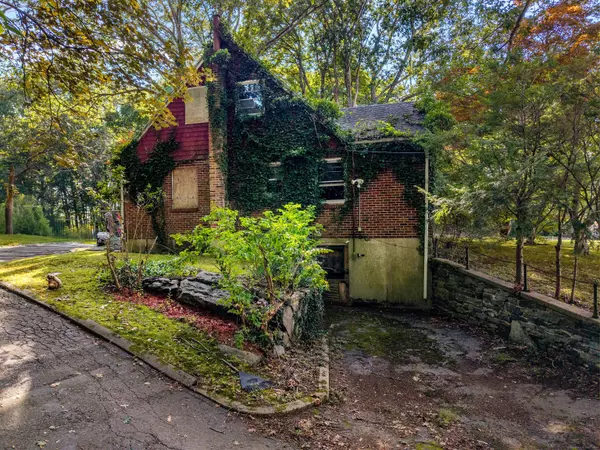 Norwich, CT 06360,367 Boswell Avenue