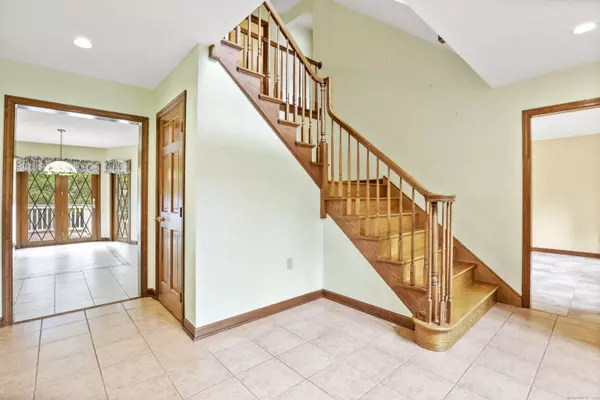 Colchester, CT 06415,17 Harvest Lane