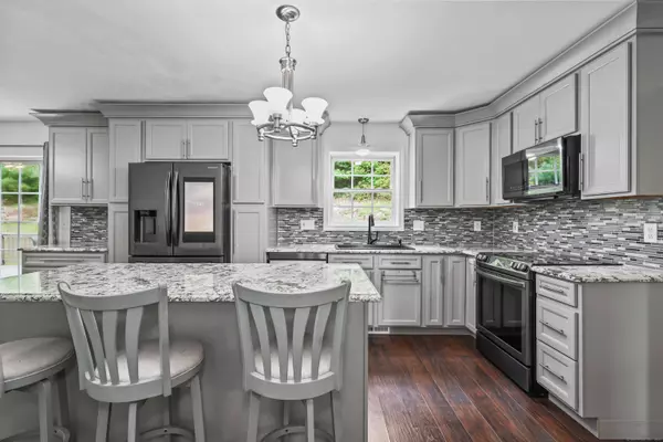 Naugatuck, CT 06770,128 Melbourne Court