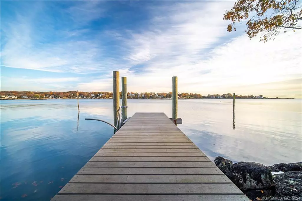 Guilford, CT 06437,99 Great Harbor Road