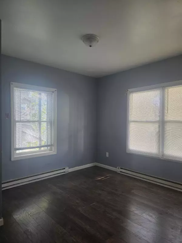 Waterbury, CT 06704,14 Wood Street #1