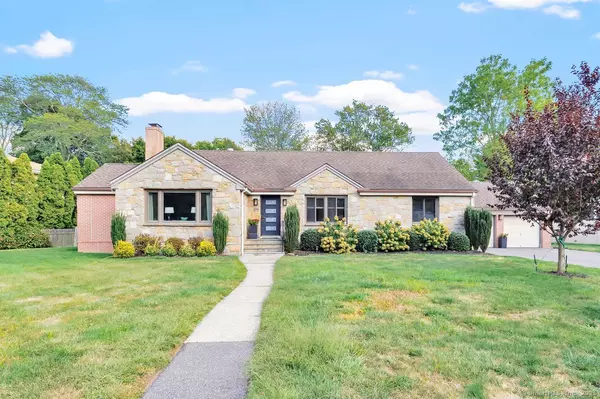 26 Pearsall Place, Bridgeport, CT 06605