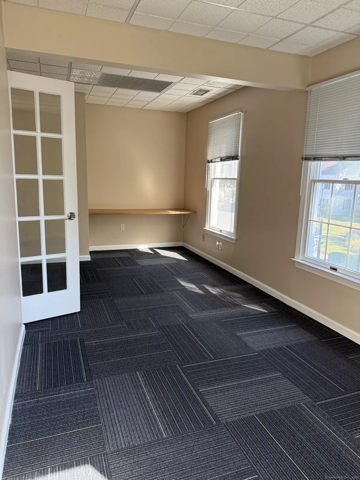 Hamden, CT 06518,3190 Whitney Avenue #1D