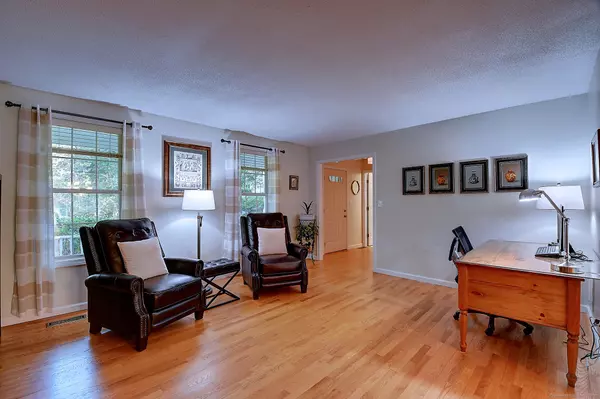 Cheshire, CT 06410,884 Moss Farms Road