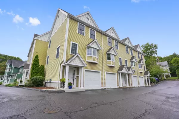 16 Hillside Place #APT J4, Norwalk, CT 06854