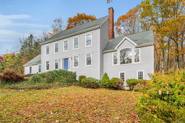 8 Briar Cliff, Burlington, CT 06013