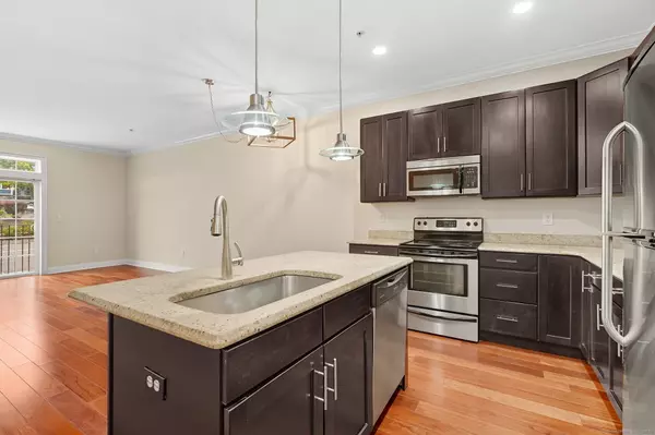Norwalk, CT 06851,142 East Avenue #A103
