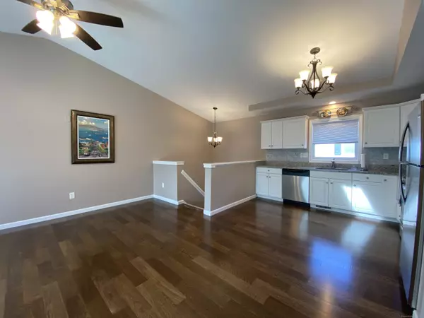 Shelton, CT 06484,83 Myrtle Street #BLDG 2, 5