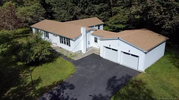 815 Mashamoquet Road, Pomfret, CT 06259