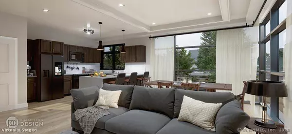 West Hartford, CT 06107,920 Farmington Avenue #304