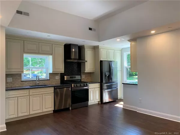 Norwalk, CT 06854,66 Cedar Street #2