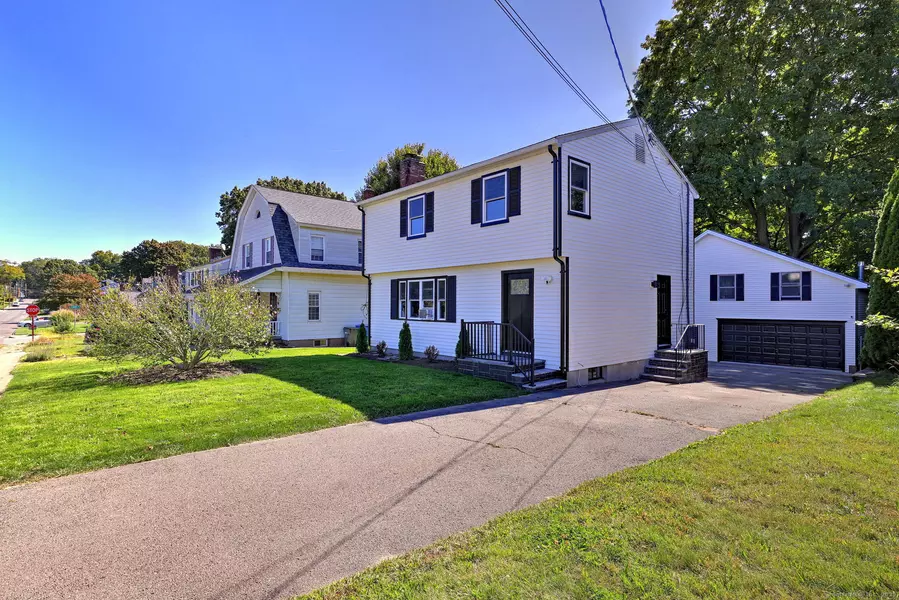 66 Hollister Street, Manchester, CT 06042