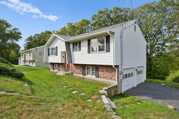 Waterbury, CT 06706,92 Quentin Street