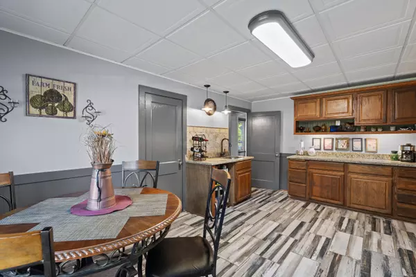 Morris, CT 06763,298 Kenyon Road