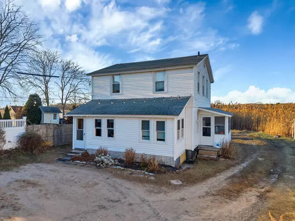 Clinton, CT 06413,176 B Shore Road #B