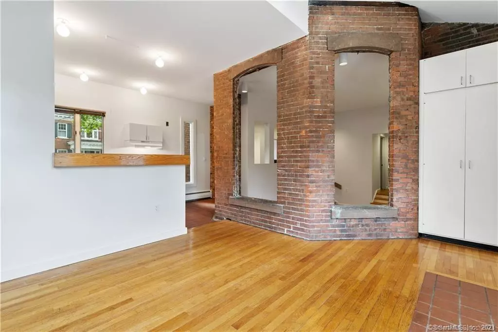 New Haven, CT 06510,239 Bradley Street #1